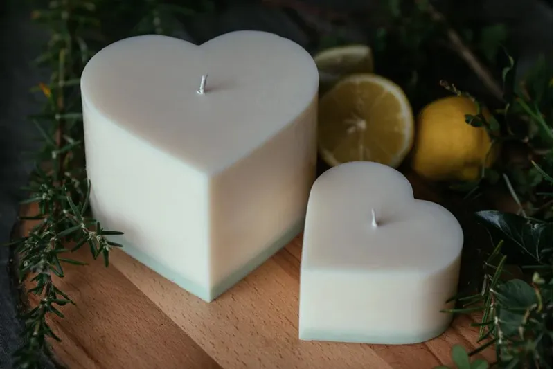 Hanna Home Small Heart Candle - Bay Rosemary and Lemon