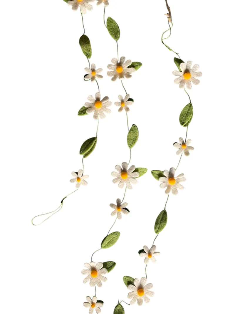 Shoeless Joe Daisy Chain Garland-1